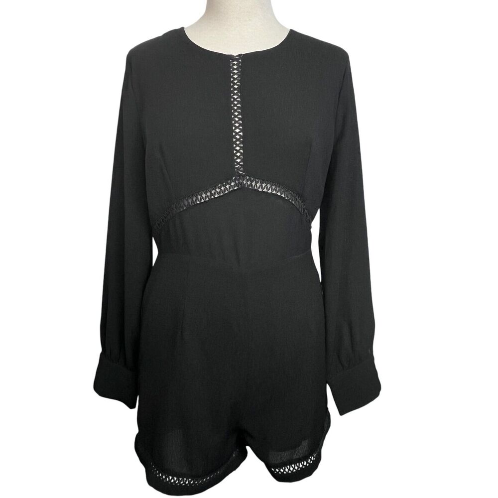 Moon River Black Long Sleeve Crochet Romper Size Large